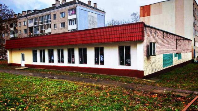 Капитальное строение с инв. №620/С-27642, магазин №141 пл. 377,3 кв.м. (Минская обл., Дзержинский р-н, г.Фаниполь, ул. Якуба Коласа, 10А)