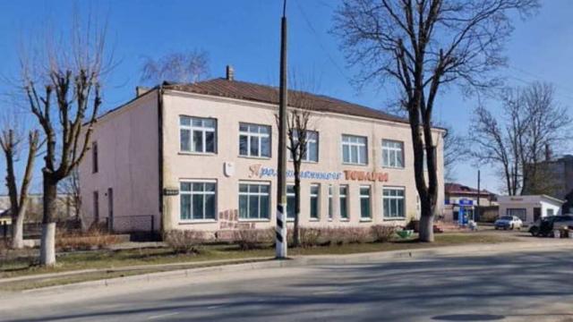 Капитальное строение с инв. №220/C-14817, магазин «Универмаг» пл. 590,7 кв.м. (Витебская обл., Глубокский р-н, г.п.Подсвилье, ул. Советская, 35)