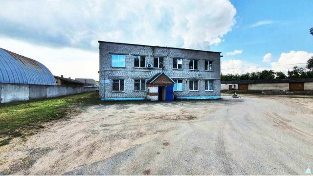 Комплекс 5 зданий торговой базы (АБК, склады и гаражи) общей пл. 2883,6 кв.м. с сетями и благоустройством территории, расположенных на земельном участке пл. 0,9684 га (Витебская обл., г.Витебск, ул. Мясникова, 4А)