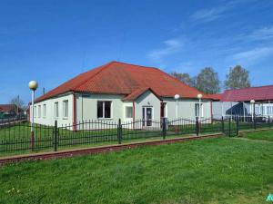 Капитальное строение с инв. №132/С-11185, административное здание пл. 271,3 кв.м. (Брестская обл., Ивановский р-н, г.Иваново, ул. Красных партизан, 27А)