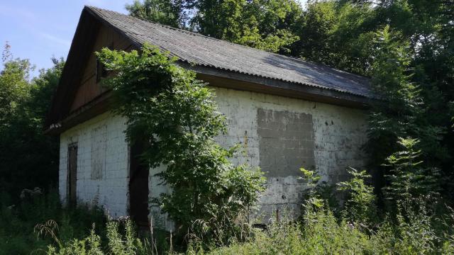 Капитальное cтроение с инв. №220/C-16522, магазин пл. 150,9 кв.м. (Глубокский р-н, д.Залеськи, ул. Зеленая, 19А)