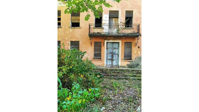 Капитальное строение с инв. №202/С-98303, общежитие пл. 225,8 кв.м. (Витебская обл., г.п.Лиозно, ул. Чкалова, 18)