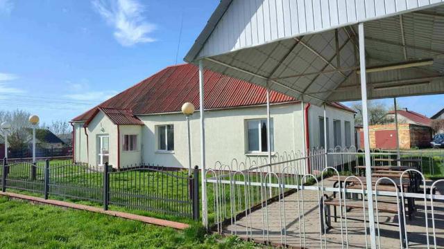 Капитальное строение с инв. №132/С-11185, административное здание пл. 271,3 кв.м. (Брестская обл., Ивановский р-н, г.Иваново, ул. Красных партизан, 27А)