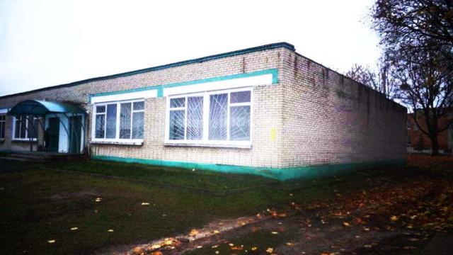 Капитальное строение с инв. №133/С-13459, магазин №5 «Промтовары» пл. 238,7 кв.м. (Брестская обл., Лунинецкий р-н, аг.Лунин, ул. Иркутско-Пинской Дивизии, 31А/2)