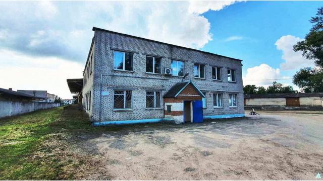 Комплекс 5 зданий торговой базы (АБК, склады и гаражи) общей пл. 2883,6 кв.м. с сетями и благоустройством территории, расположенных на земельном участке пл. 0,9684 га (Витебская обл., г.Витебск, ул. Мясникова, 4А)