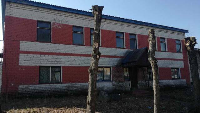 Комплекс зданий и сооружений автобазы общей пл. 1555 кв.м. с асфальтобетон. площадкой 0,8 га (г.Глубокое, ул. Железнодорожная, 1)