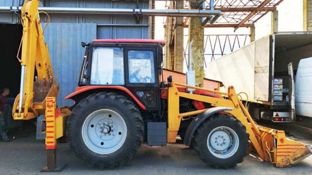 Экскаварот-погрузчик Амкадор 702ЕМ-03, 2013 г.в., рег. знак ТК 2299-6 (Могилевская обл., г.Могилев, пр-т Димитрова, 19В)