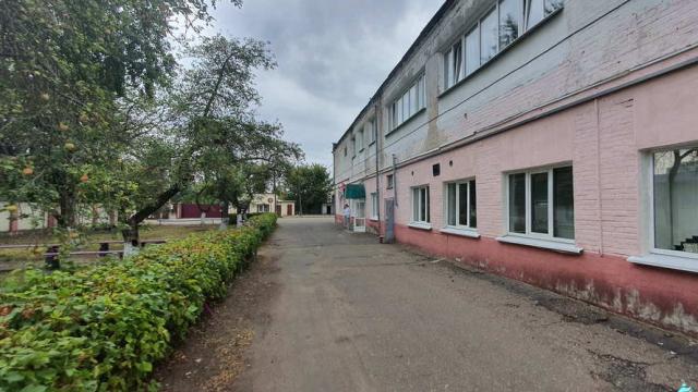 Комплекс 6 зданий торговой базы (АБК, склады и гараж) общ. пл. 11216 кв.м., расположенный на трех земельных участках общ. пл. 2,4616 га (Могилевская обл, г.Бобруйск, ул. 50 лет ВЛКСМ, 40 и 40Б)